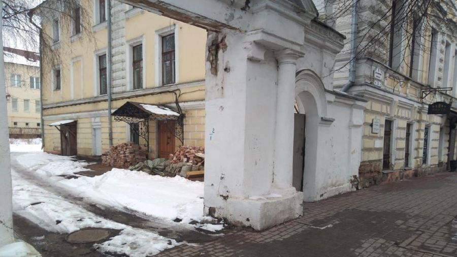 На объекте культурного наследия в центре Ярославля проводились незаконные строительные работы