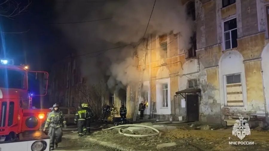 Пострадавшим при пожаре в Ярославле продолжают оказывать помощь
