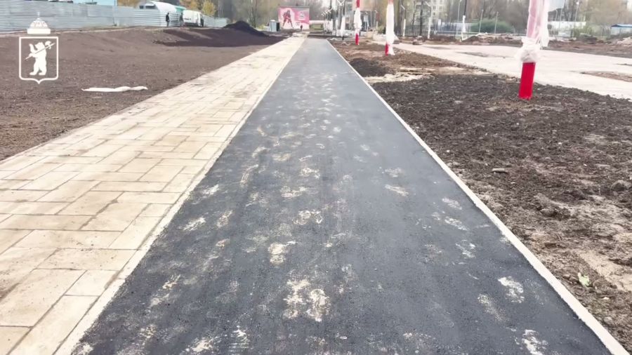 На аллее имени Ивана Ткаченко в Ярославле обустраивают велодорожку