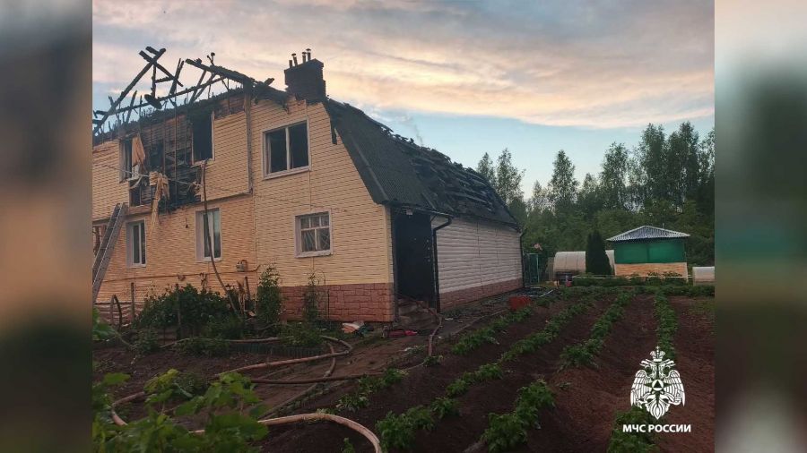 В Гаврилов-Яме молния попала в жилой дом