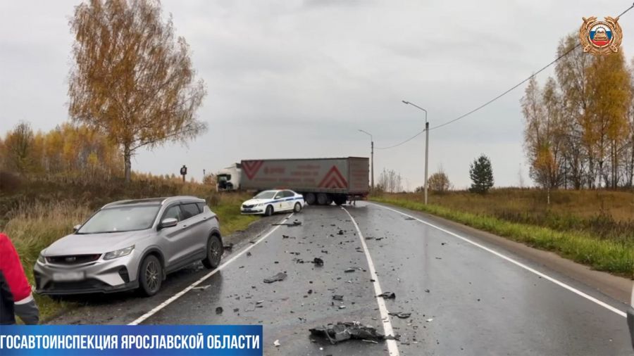 ДТП под Ярославлем с фурой: есть погибший и пострадавший