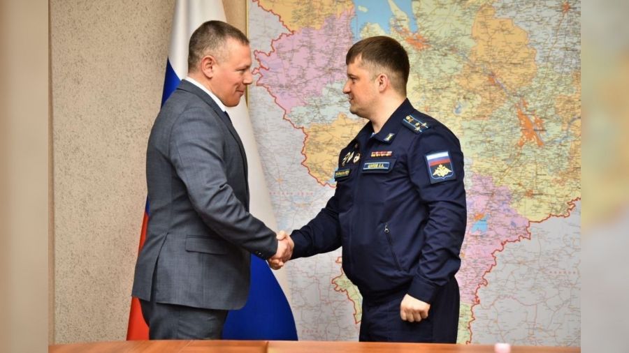 Михаил Евраев поздравил 299-й полк с присвоением звания &laquo;гвардейский&raquo;