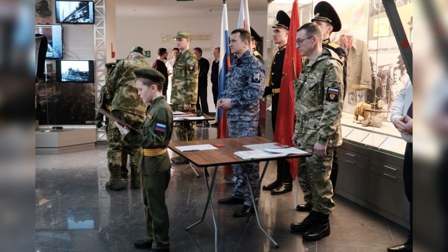 Ярославские школьники приняли присягу &laquo;Гвардейской смены&raquo;