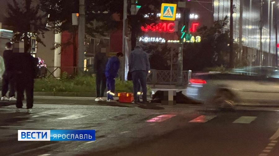 В Дзержинском районе Ярославля иномарка сбила пешехода