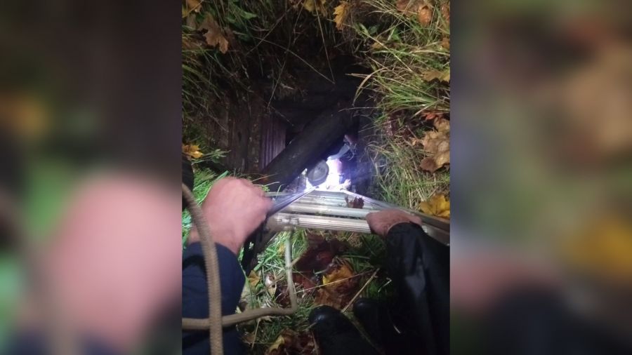 В Большом Селе женщина упала в открытый колодец