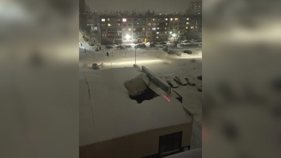 В Ярославской области из-за снега обрушилась крыша магазина