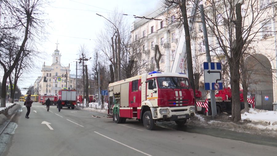 Жители горевшего дома на проспекте Ленина в Ярославле начали возвращаться в свои квартиры