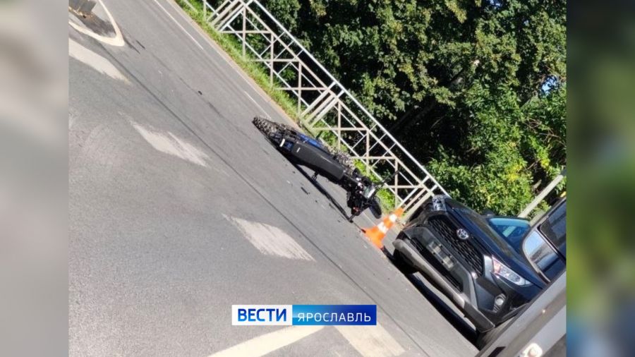 В ДТП на Тутаевском шоссе в Ярославле пострадал несовершеннолетний мотоциклист