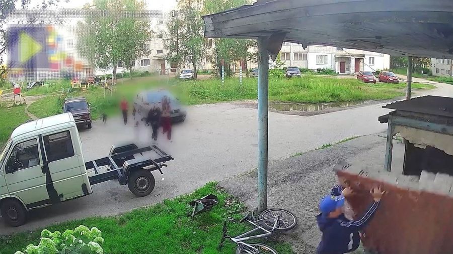 В Ростовском округе стена подъезда упала на ребенка
