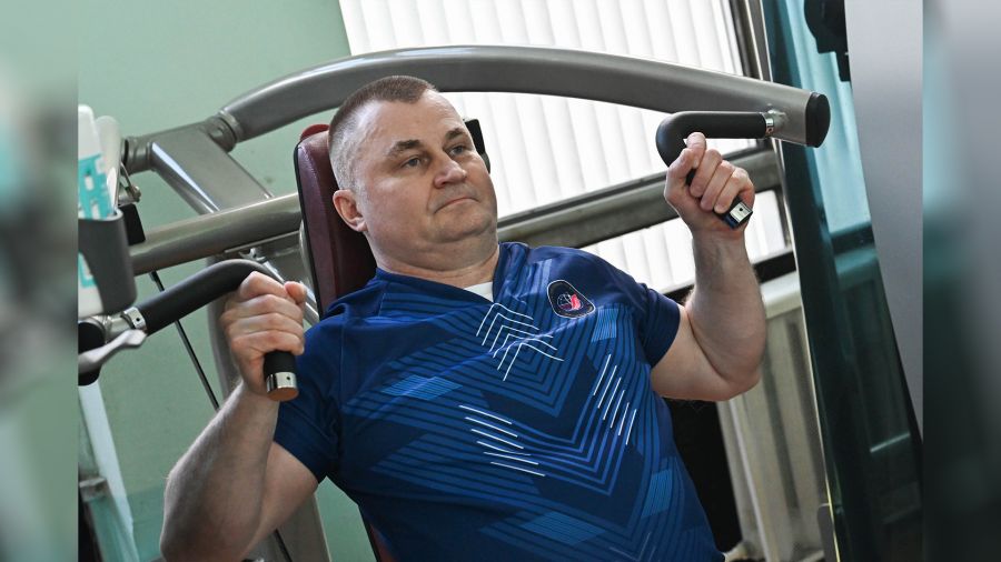 Космонавт Алексей Овчинин проходит послеполетную реабилитацию