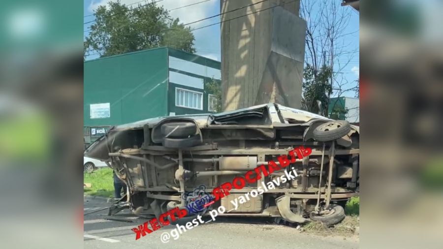 В Ярославле в ДТП с участием автобуса пострадали шесть человек