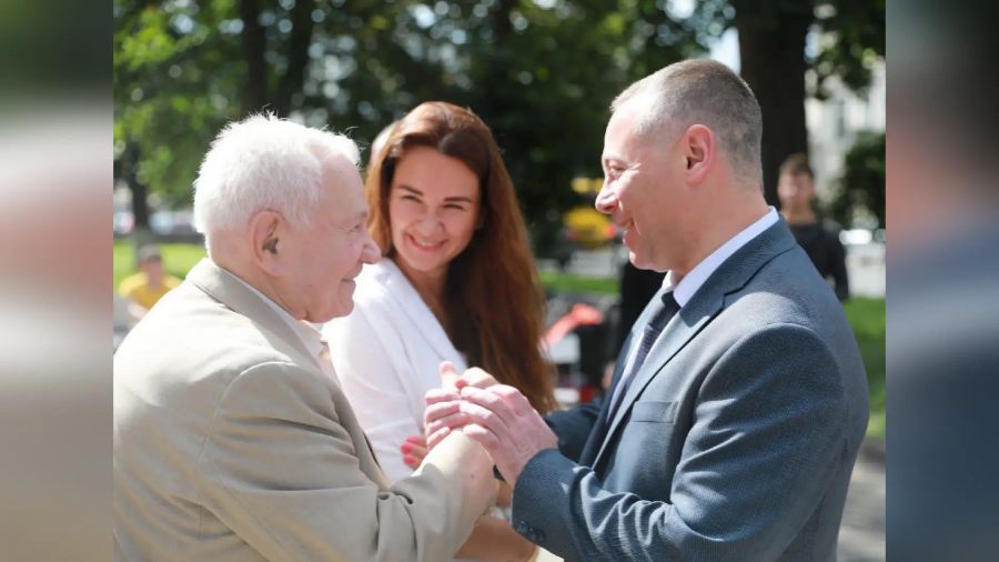 Ярославский губернатор поздравил ветерана ВОВ Михаила Пеймера с днем рождения
