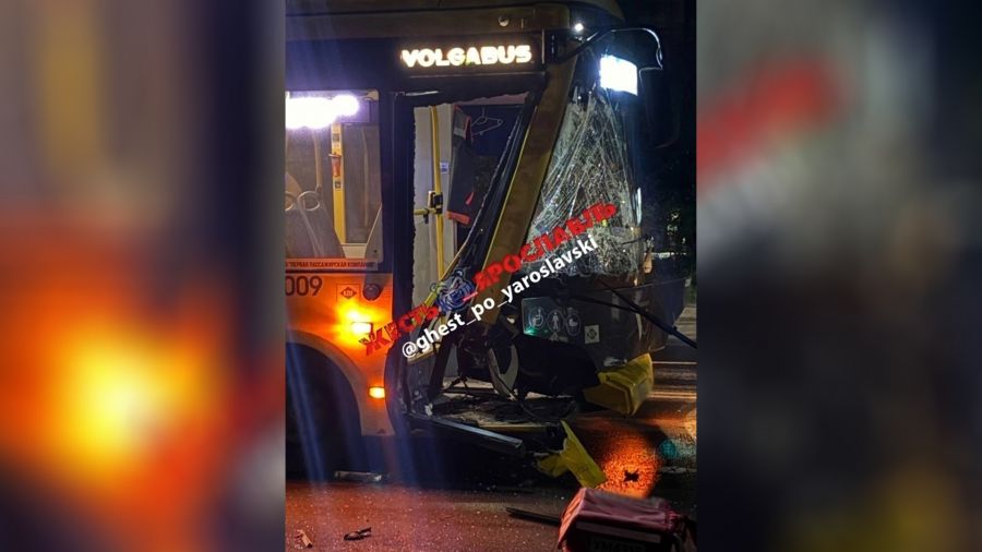В Дзержинском районе Ярославля произошло ДТП с участием автобуса