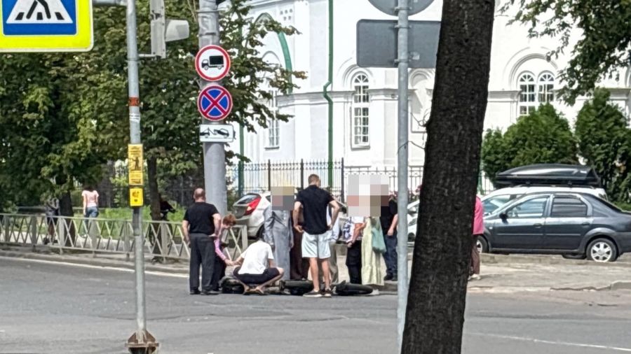 В Рыбинске столкнулись автобус и пенсионер на велосипеде