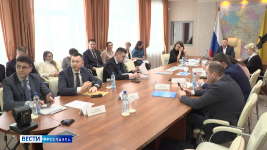Михаил Евраев поручил заключить с подрядчиками контракты на благоустройство по проекту &laquo;Наши дворы&raquo; до 1 апреля
