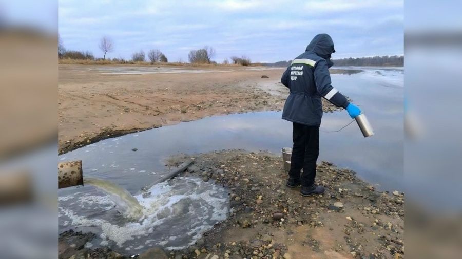 В Мышкине обнаружили загрязнение реки сточными водами