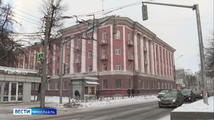 В Ярославле расторгли контракт с подрядчиком бывшей детской больницы на проспекте Ленина