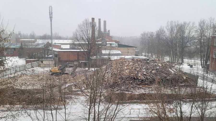 В Рыбинске снесли здание бывшего психоневрологического диспансера