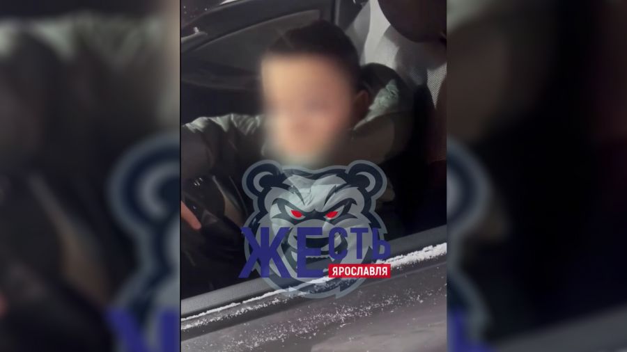 В Ярославле заметили управлявшего автомобилем 10-летнего мальчика