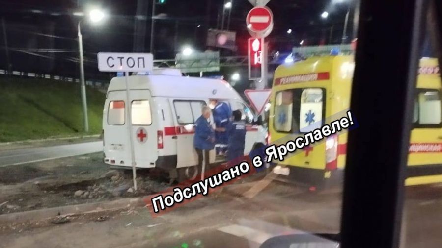 В Ярославле в ДТП пострадали два врача &laquo;скорой&raquo;