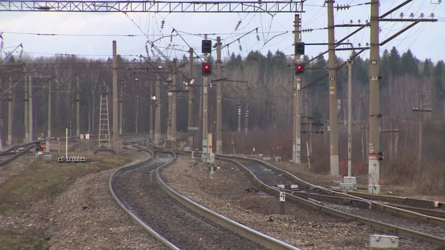 В Ростовском округе временно ограничат движение через ж/д переезд