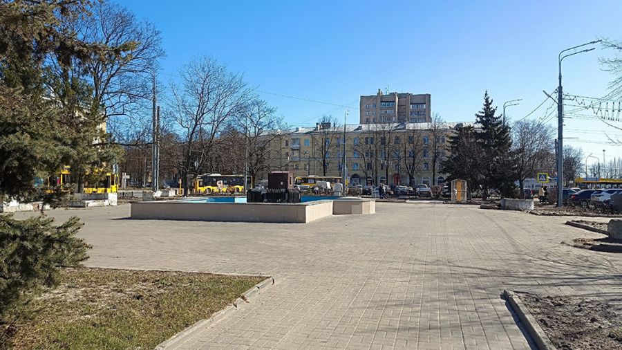 Ярославцы жалуются на состояние площади у &laquo;Ярославля-Главного&raquo;