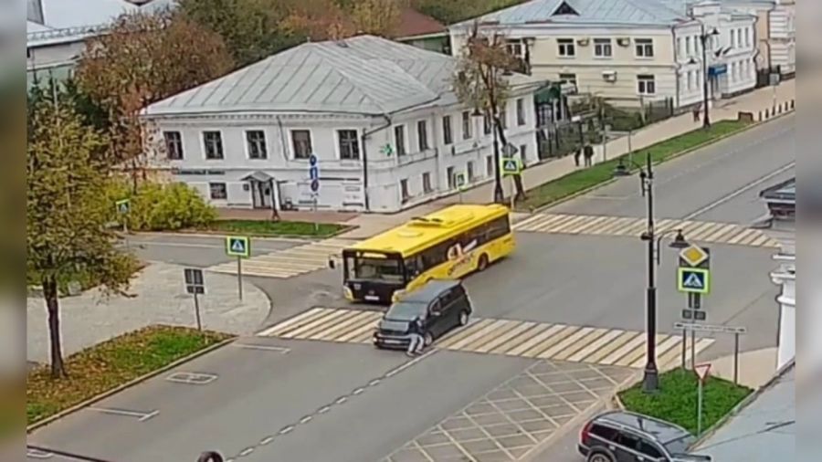 В Угличе сбили ребенка на пешеходном переходе