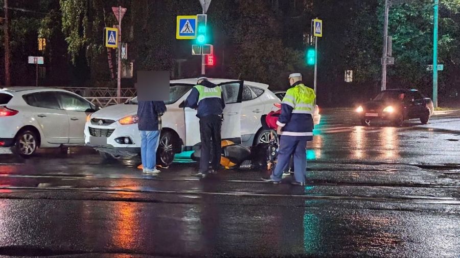 На &laquo;Пятерке&raquo; в Ярославле в ДТП пострадал мотоциклист