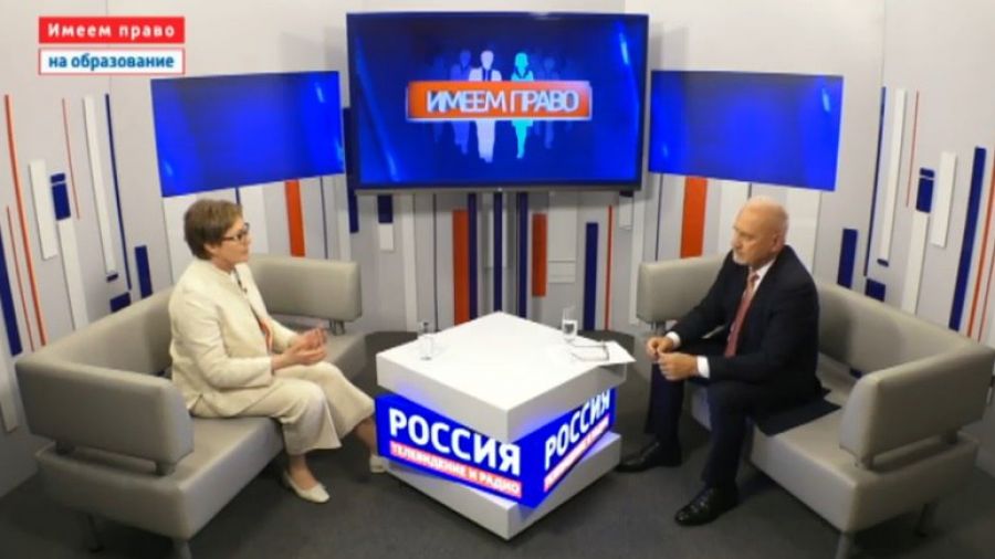 Ярославскому омбудсмену Сергею Бабуркину рассказали о работе образовательных комплексов
