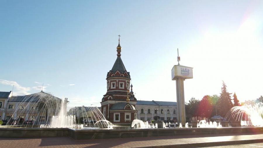 Новый фонтан в Ярославле за зданием правительства откроют в следующем году