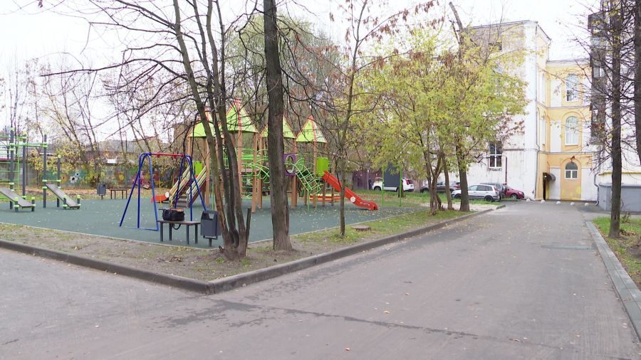 Ярославцы смогут получить до 180 тысяч рублей за установку шлагбаумов во дворах