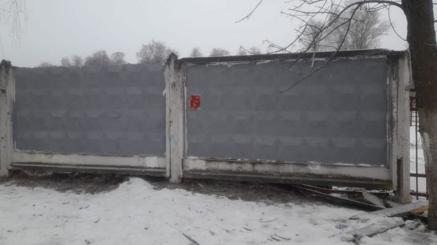Авторам граффити на стене воинского кладбища может грозить до 2 лет лишения свободы