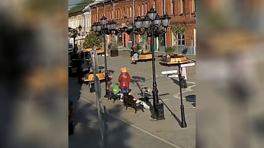 Вандалы разрисовали фигуру медведя на улице Депутатской Ярославля